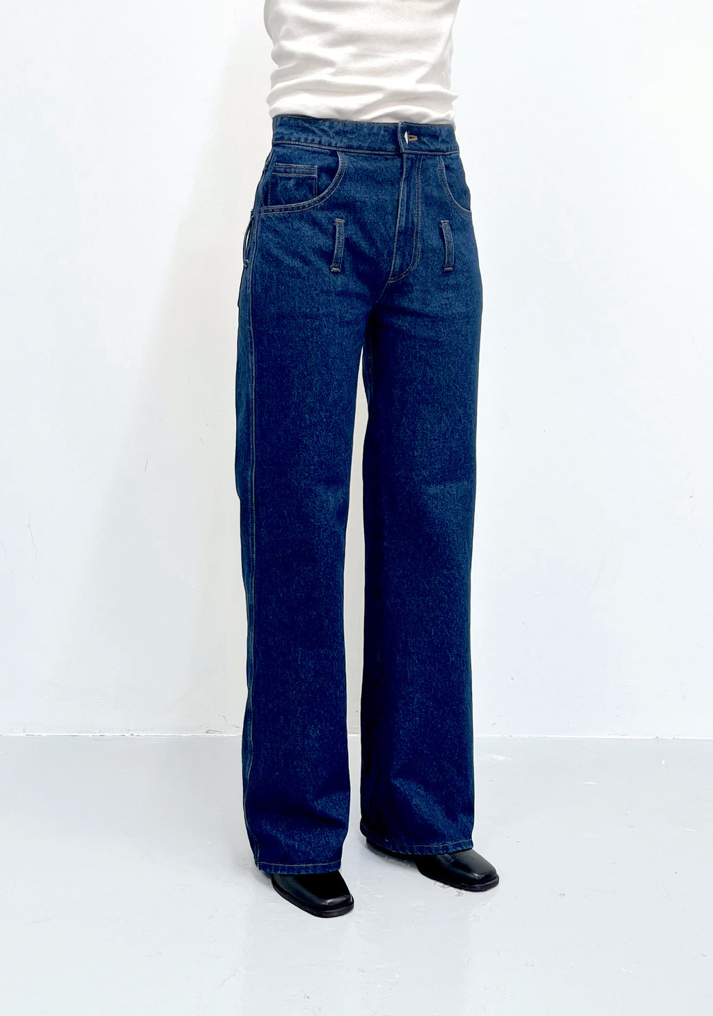 Dropped Beltloop Jeans
